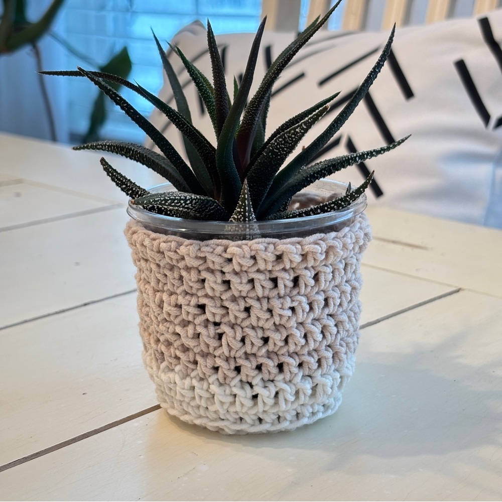 Crochet Plant Pot Cover Pot Holder With 3.5” Plastic Plant Pot Handmade Boho - Picture 5 of 6